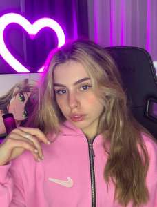 977x1280