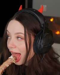 399x494