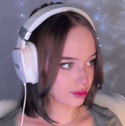392x396