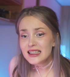 302x329