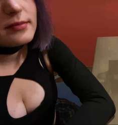 695x738