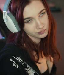 929x1080
