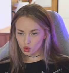 381x406