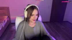 672x378
