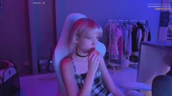 640x360