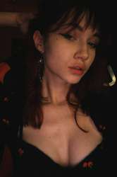 853x1280