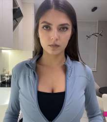 662x751