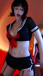 618x1080