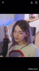 704x1280