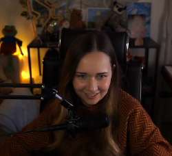 391x357