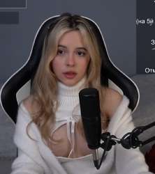 821x921