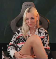 382x398