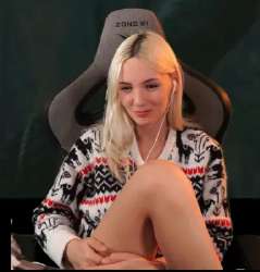 382x398