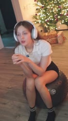 608x1080