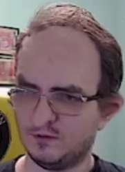 571x786