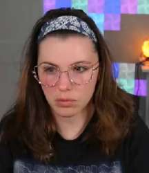 289x333