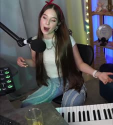 978x1080