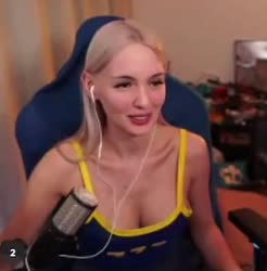 292x296