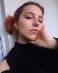 721x898