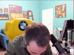 445x332