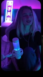 362x644