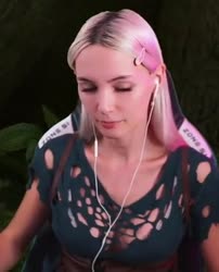 356x440
