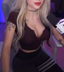 708x796