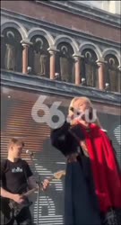 688x1270