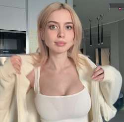 720x709