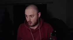640x352