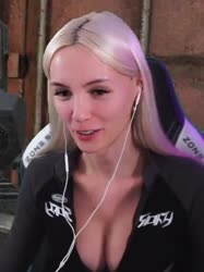 438x584