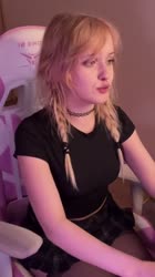 606x1080