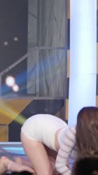 608x1080