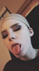 720x1280