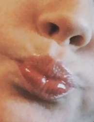 289x372