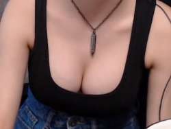 490x369