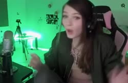 404x262