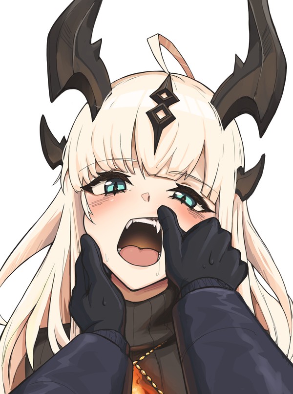 600x806
