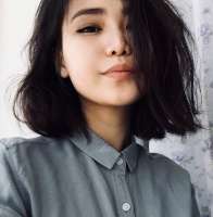 879x896