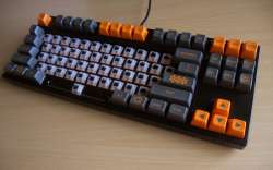 635