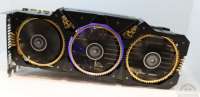 900x439