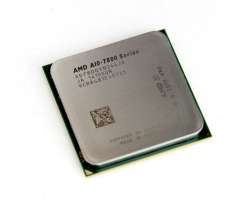 700x561