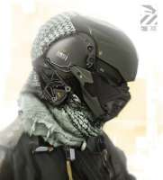 704x775