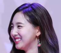 896x784