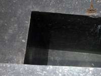 700x525