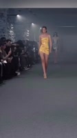 718x1280