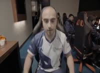 490x360