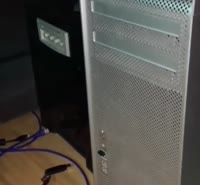 698x648