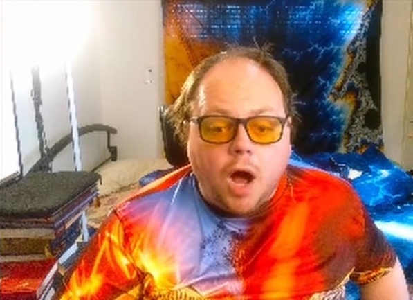 597x433